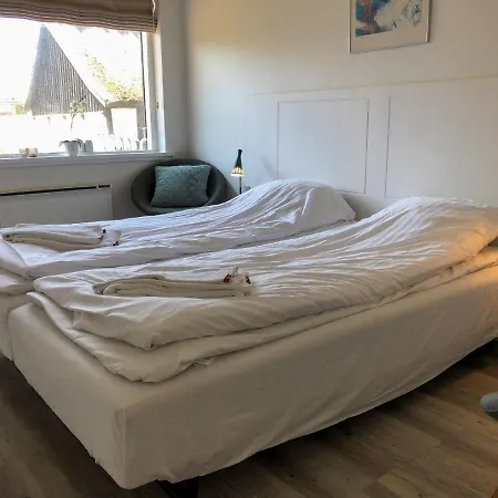 & Oro