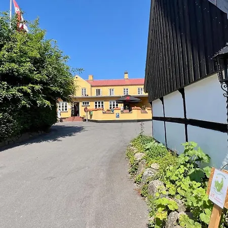 & Hotel
