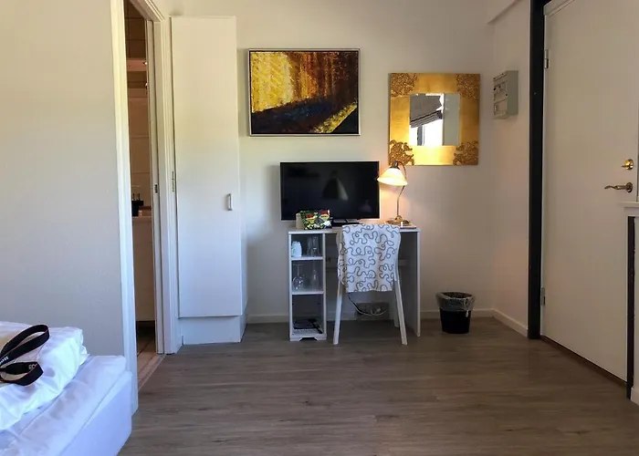 & Otel Oro