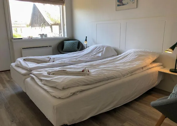 & Oro