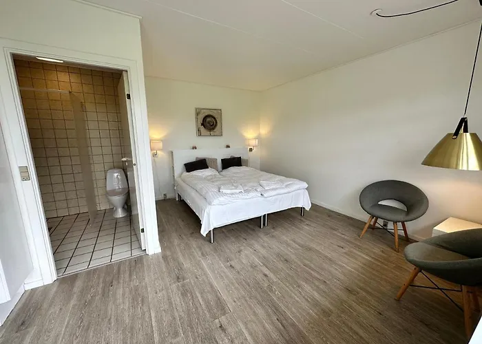 Otel &